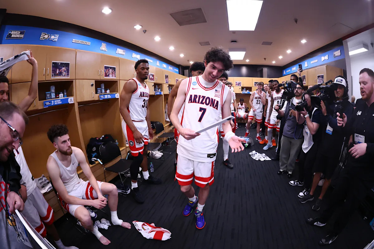 As Tommy Lloyd weighed UNC offer -- an Arizona walk-on Observed it from all sides creates buzz