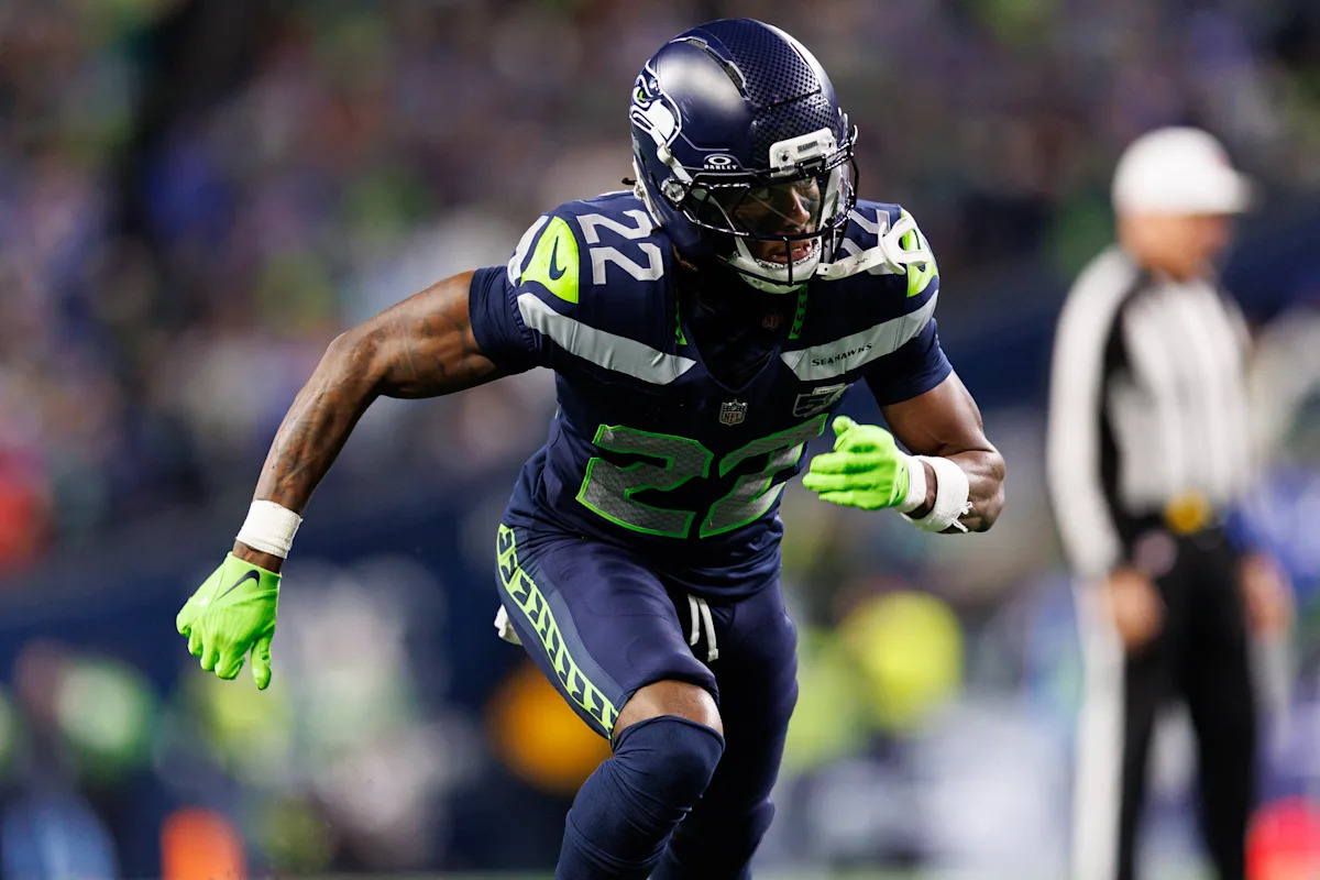 Rashid Shaheed stays with Seahawks, agreeing to 3- year, $51 million deal takes center stage