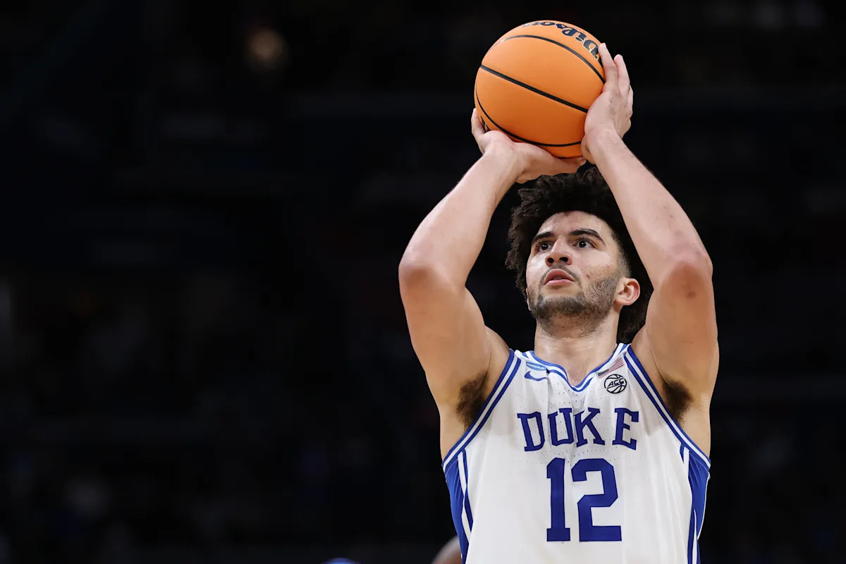 Duke's Cameron Boozer wins men's Naismith Player of the Year award making waves