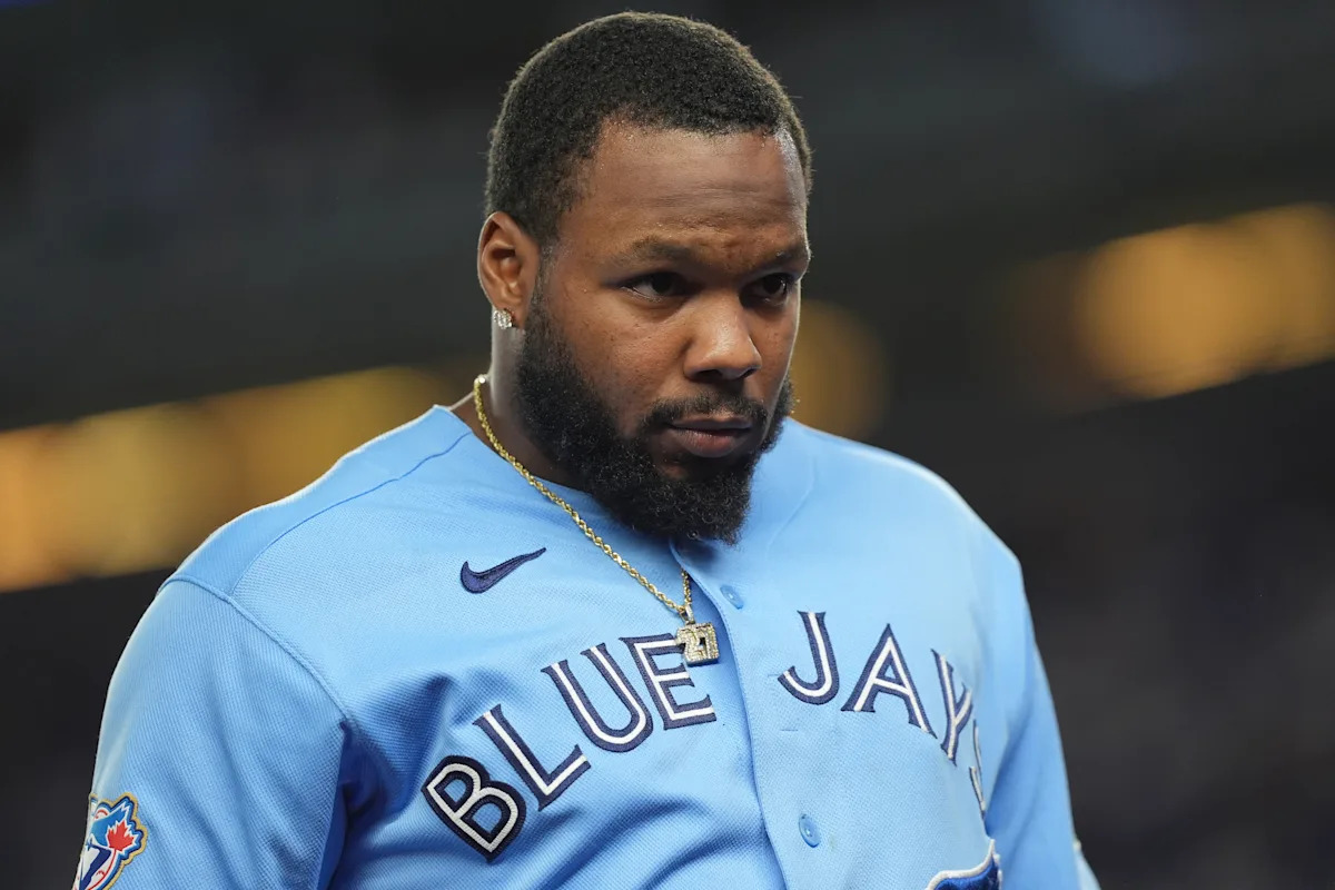 Vlad Guerrero Jr. gets Connected by pitch -- instantly checks himself out of the Showdown reported globally