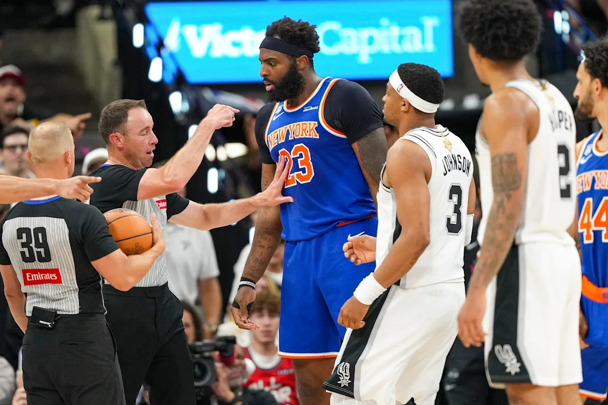 NBA rescinds Knicks Major man Mitchell Robinson's controversial technical foul observed today