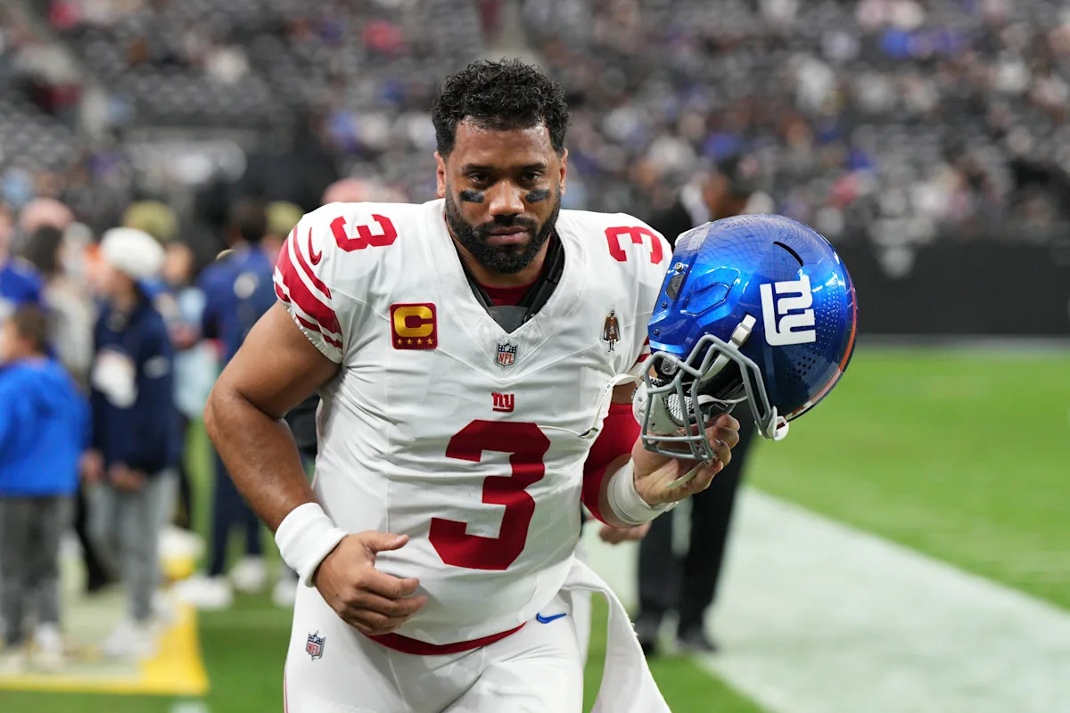 Russell Wilson reportedly finalizing deal to become CBS Sports analyst hits headlines