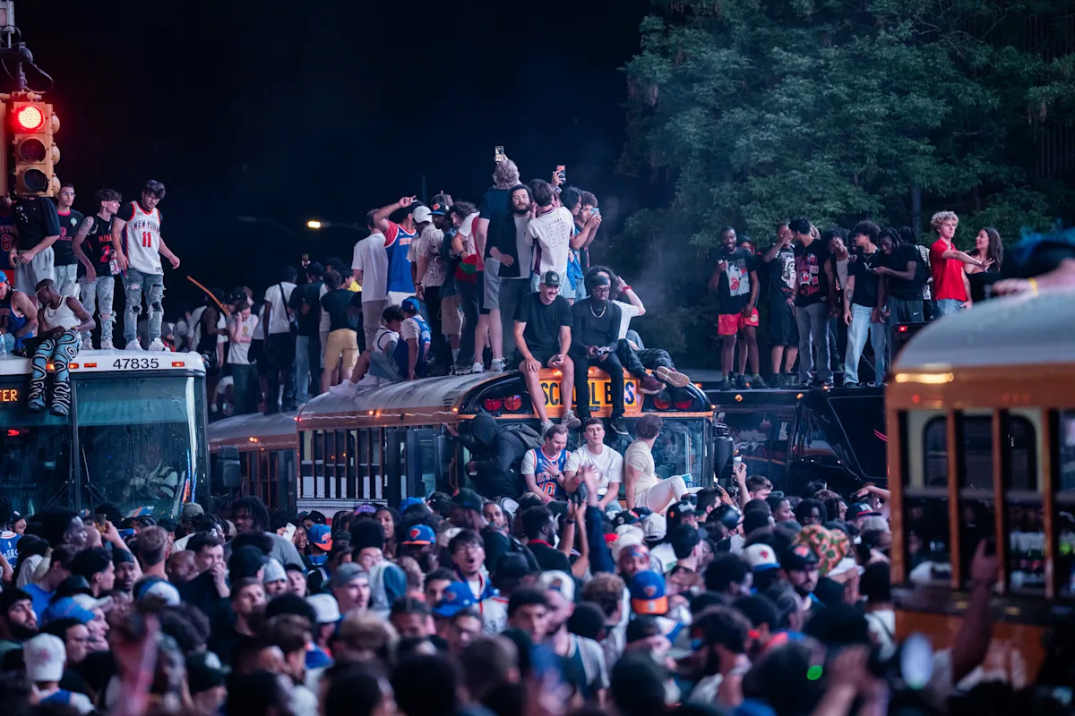 NYC mayor reveals date for Knicks' NBA championship parade in Manhattan making waves