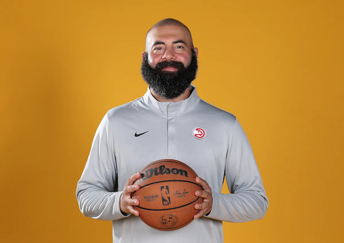 Report  Hawks GM Onsi Saleh signing extension -- will Procure promotion making waves