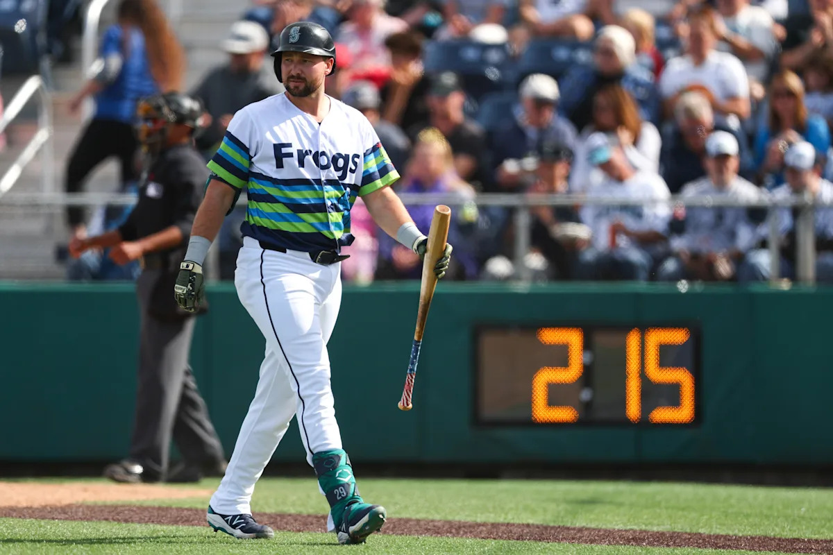 Cal Raleigh hits grand slam in rehab assignment -- nears return to Mariners