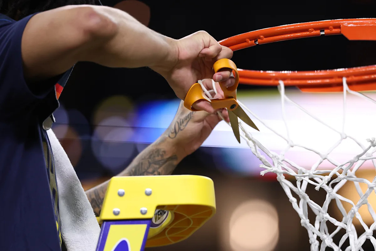 Sources  NCAA Hoops action tourneys expanding to 76 teams hits headlines