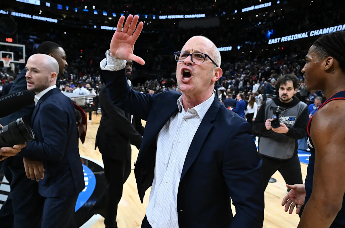 NCAA tournament Final Four ticket prices fell after Duke's loss to UConn hits headlines