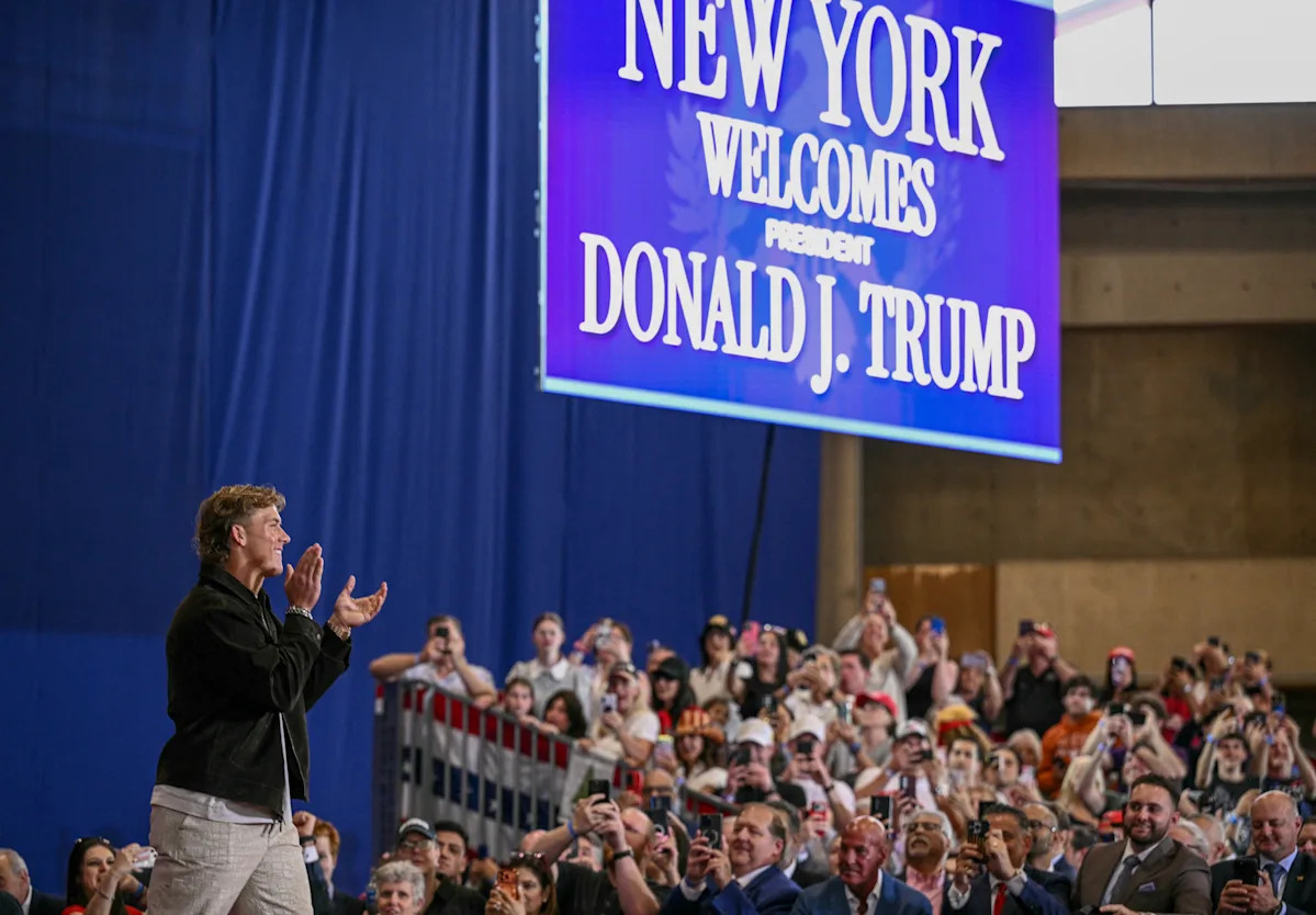 Giants' Abdul Carter questions Jaxson Dart for introducing President Trump at NY rally creates buzz