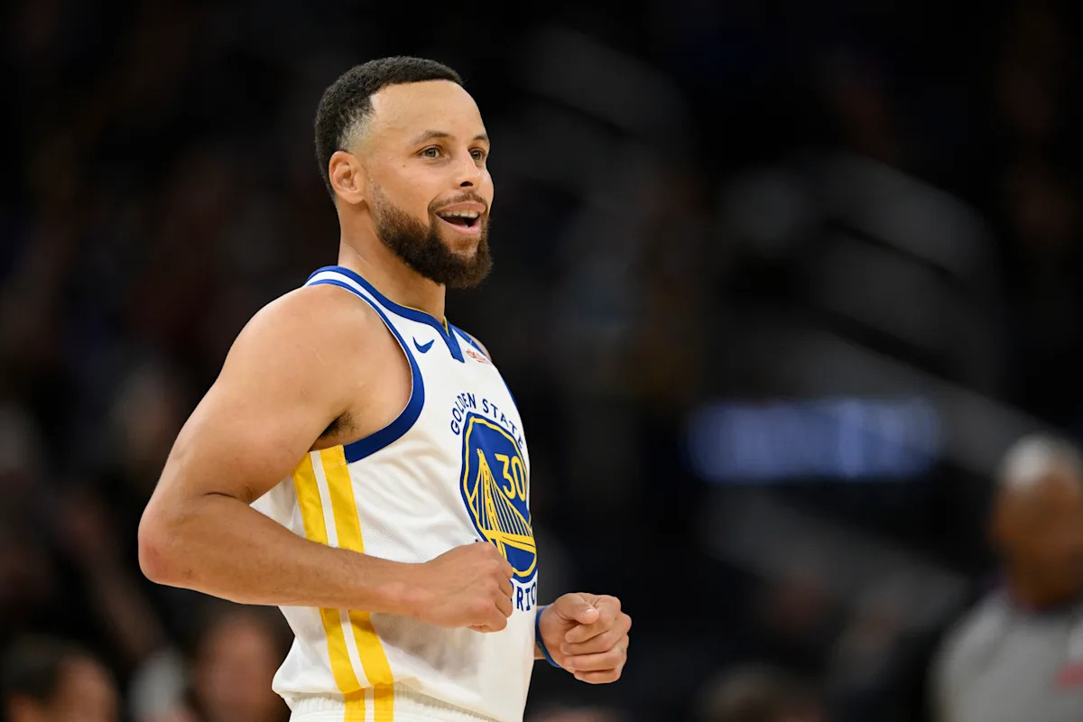 Stephen Curry still leads NBA in jersey sales In 2025-26 season despite injury creates buzz